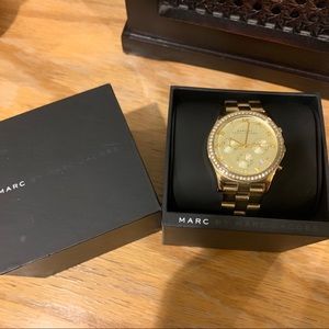 Marc Jacobs gold watch